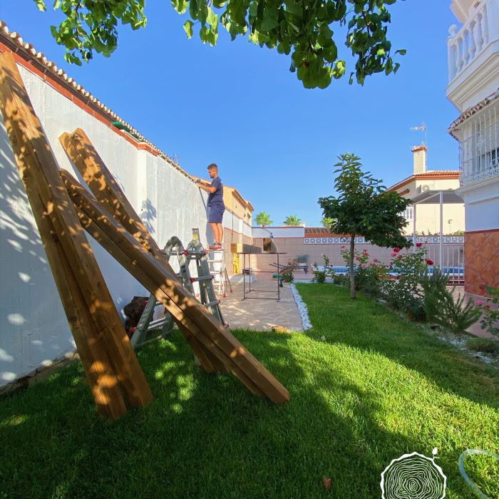 Mantenimiento profesional de pérgolas de madera para su durabilidad